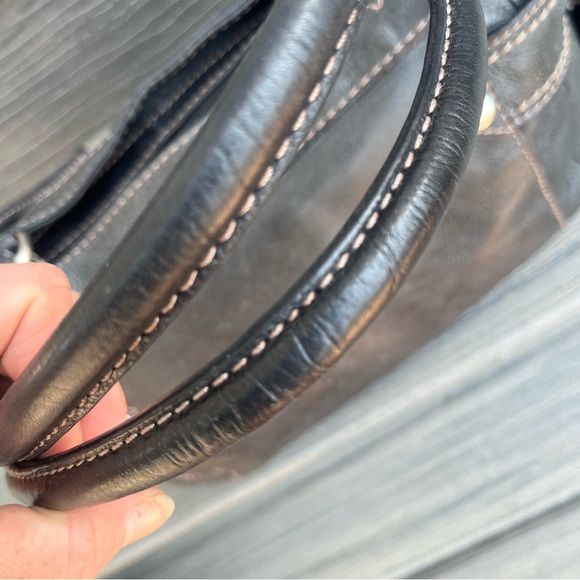 Fossil vintage black leather handbag - Picture 3 of 11